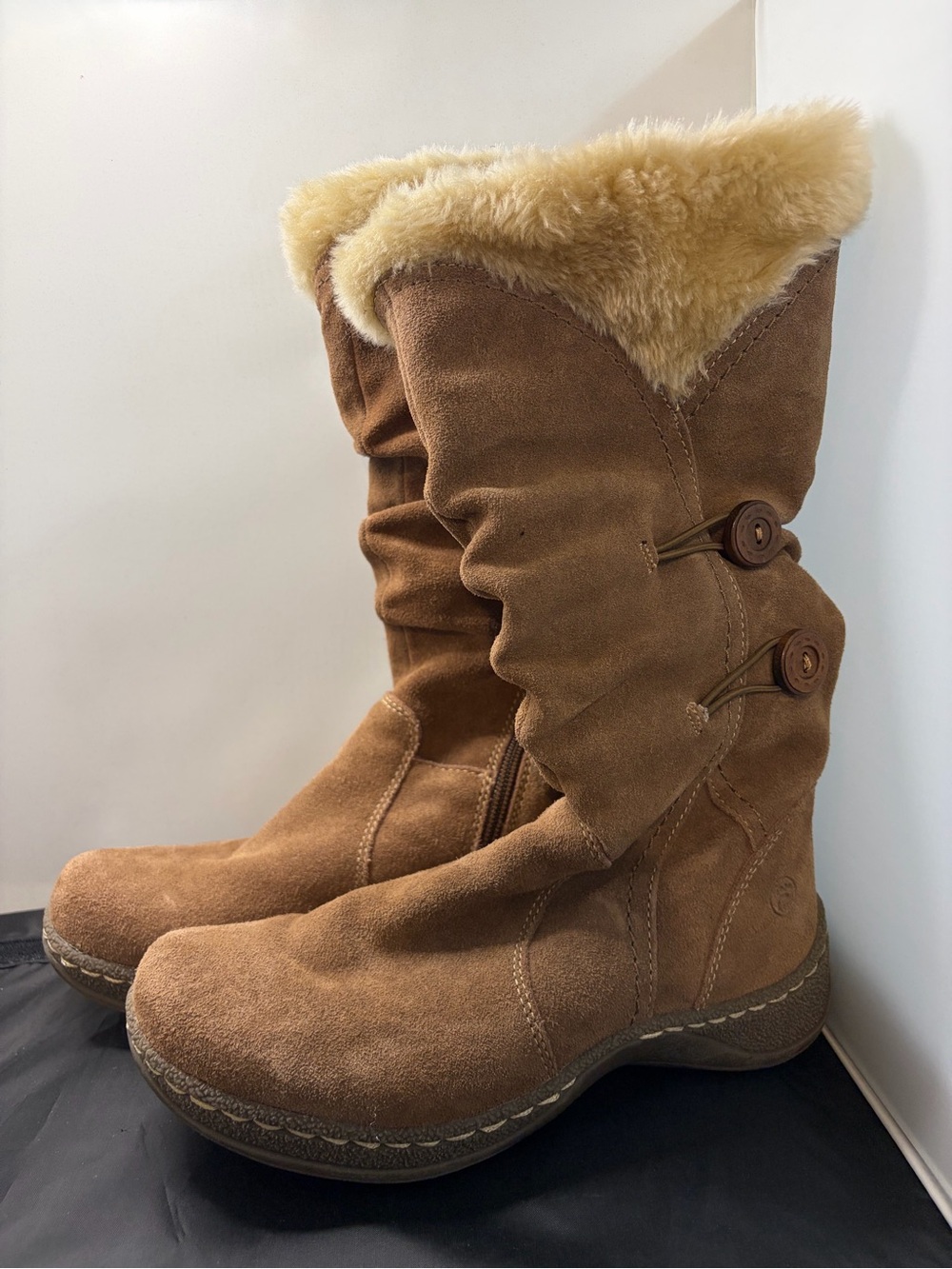 Bear Traps Esha Suede Leather Faux Fur Lined Winter Boots Size 6 1/2 M NICE!